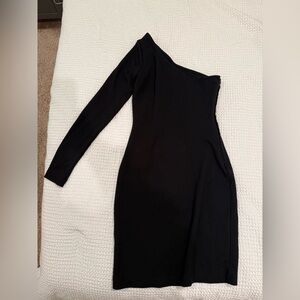 Elegant Black One-Shoulder Dress